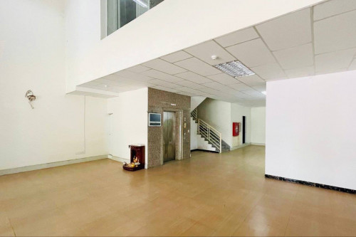 Commercial Building 4Rent Along Main Road, 11 Floors,10.5x24m, 11,000$ (Neg), Good For All Business