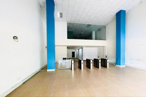 Commercial Building 4Rent Along Main Road, 11 Floors,10.5x24m, 11,000$ (Neg), Good For All Business