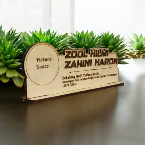Custom Table Name Plate with Engrave Photo (with stand)