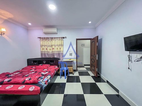 Doun Penh area | fully furnished studio room with lift for rent near Central Market (Riverside)