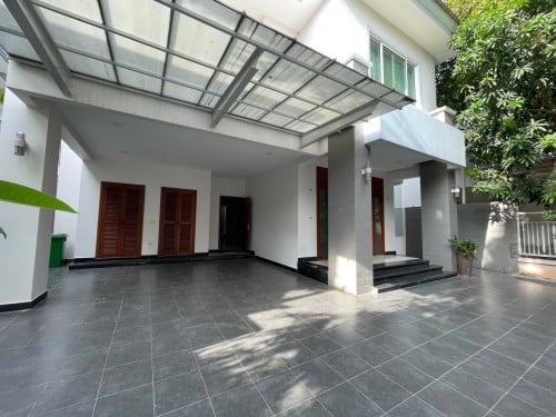 New Villa For Rent In Borey Tonle Bassace