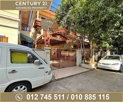 🏠វីឡាភ្លោះ នៅក្នុងបុរី ពិភពថ្មីកាកបាទក្រហម (50មពីផ្លូវ271) ត្រូវការលក់បន្ទាន់ខ្លាំង