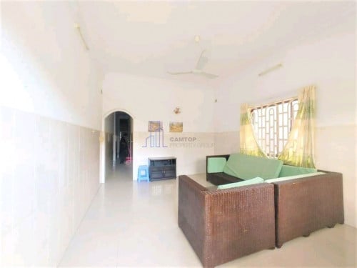 2 Bedrooms 2nd floor apartmentfor rent in Touk Kork area is available now
