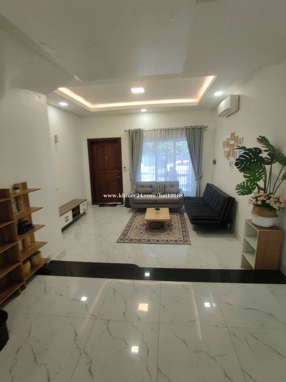 4bedrooms villa for rent in Tonle Basac