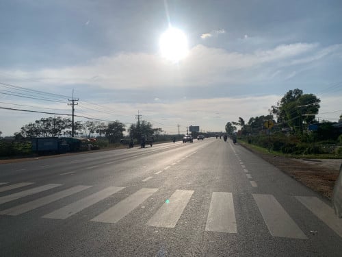 ដីលក់ម្ចាស់ដើម