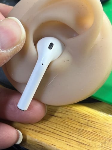 គ្រាប់កាស AirPods 2 មួយចំហៀង