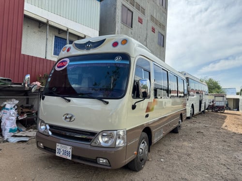 រថយន្តក្រុង២៥កៅអី សម្រាប់ជួល