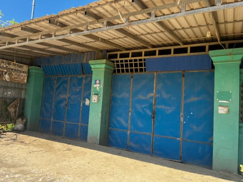 ឃ្លាំងជួល