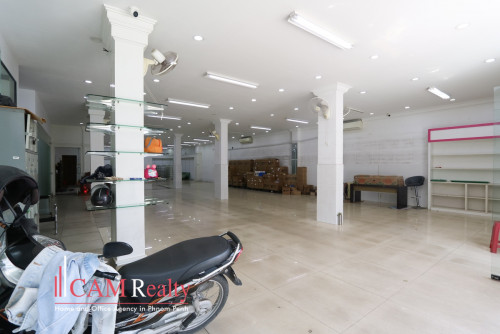 Commercial Space For Rent in Sangkat Phsar Depou