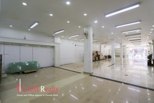 Commercial Space For Rent in Sangkat Phsar Depou