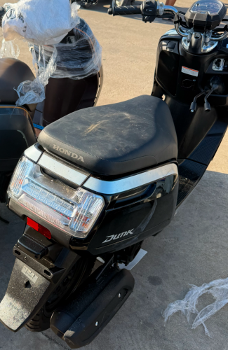 ម៉ូតូលក់