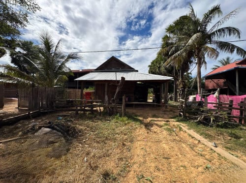 🏦House Available for Urgent Sale at a Special Price (Negotiable).