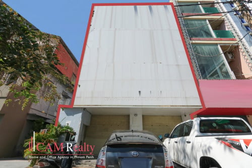 15 Rooms Commercial Building For Rent in BKK3