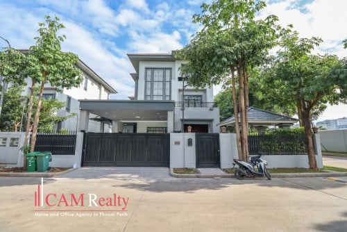 Queen Villa For Sale - ផ្ទះវីឡាឃ្វីន សម្រាប់លក់ - ក្នុង បុរីជីបម៉ុង ផាកលែន ៥៩៨