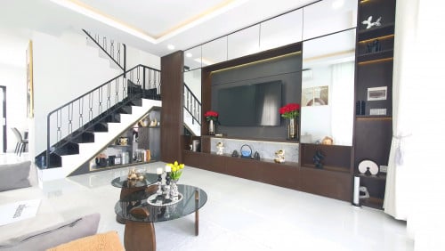 ជាង3ម៉ឺន ម៉ូតវីឡា