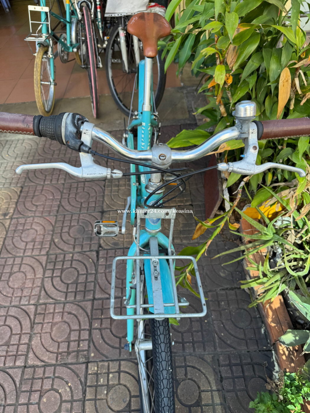 Bicycles in Cambodia www.khmer24