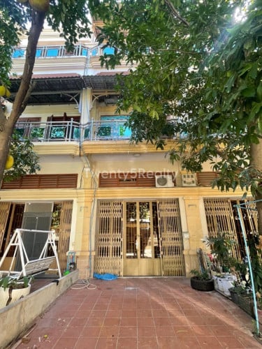 ផ្ទះជួលក្បែរផ្សារបឹងបៃតង/សែនសុខ