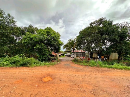 ដីលក់ កំពត