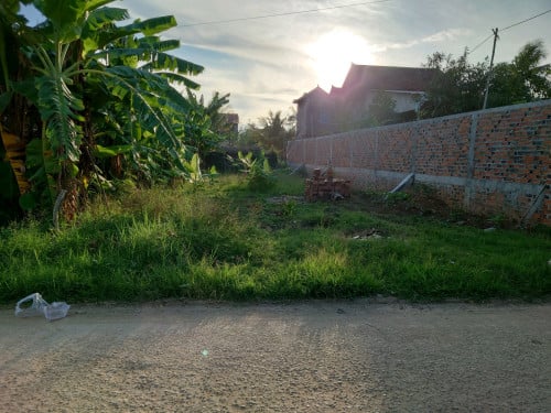 ដីភូមិលក់ 10m×25m ចរចា​