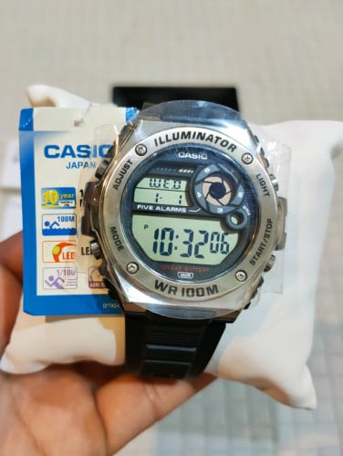 Original CASIO Watch New From Japan 10years battery