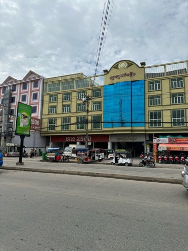 ផ្ទះផ្ទាល់ខ្លួនលក់បន្ទាន់