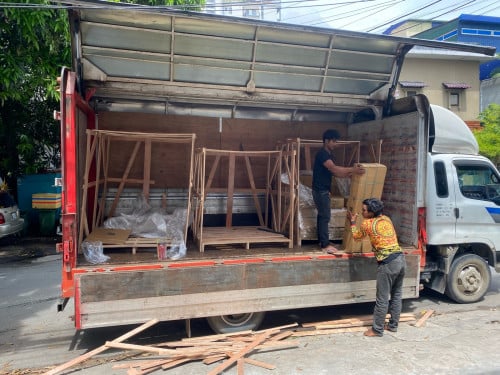 មានរយន្តសំរាប់ជួលដឹងទំនិញគ្រប់ប្រភេទ 1.5T .2.5T. 5Ton