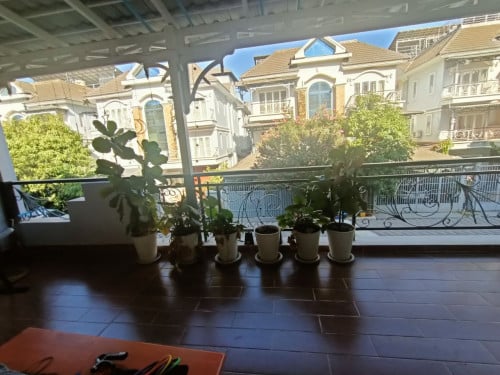 វីឡាកូនកាត់ (LA) ក្នុងបុរី វិមានភ្នំពេញ 598 ផ្លូវឯកឧត្តមជាសុផារ៉ា ត្រូវការលក់(ម្ចាស់ផ្ទាល់)