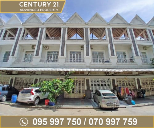 🏡ផ្ទះល្វែង ក្នុងបុរី វ៉ារីណាឈូកមាស ជិតផ្សារឈូកមាស ត្រូវការលក់បន្ទាន់ខ្លាំង