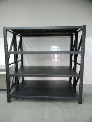 ធ្នេីឃ្លាំង​