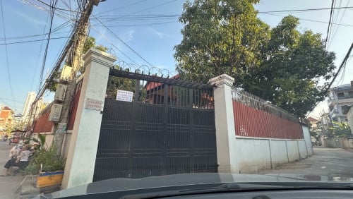 ផ្ទះសម្រាប់ជួល ទីតាំងល្អ ជិត Chipmong 271 Mega Mall