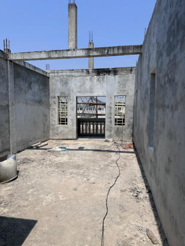 ផ្ទះកែងលក់