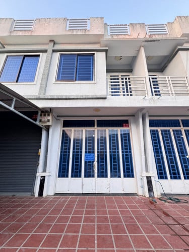 ផ្ទះលក់ នៅផ្លូវឆៀកយាយន្តចំការដូង