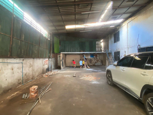 ឃ្លាំងជួលនៅលើផ្លូវជាសុផារ៉ា(598) ជិតរង្វង់មូលកាំកូ