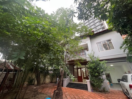 Villa For Rent in Tonle Bassace