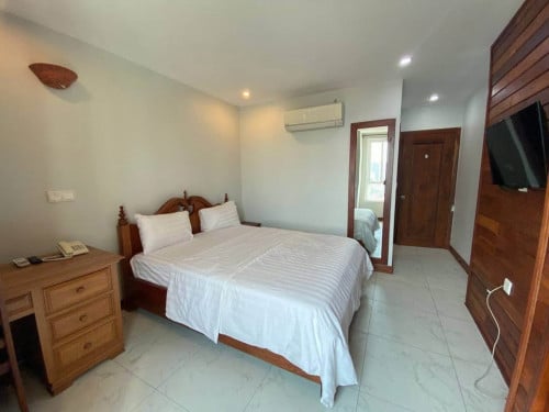 CLASSIC TWO BEDROOM FOR RENT ☘️