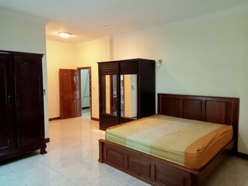 Villa For Rent in Borey Chamkamorn
