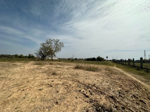 ដីលក់ ម្ចាស់ផ្ទាល់