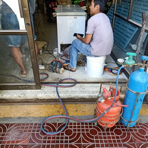 ជាងម៉ាស៊ីនត្រជាក់