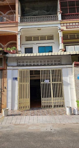 Shophouse for Rent in BKK2 – Perfect for Business or Residential Living✨