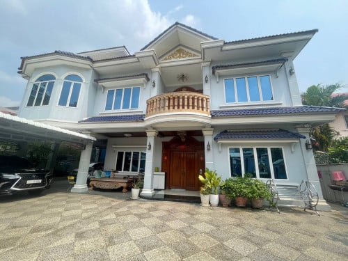 ផ្ទះវីឡា សម្រាប់លក់នៅទួលគោក