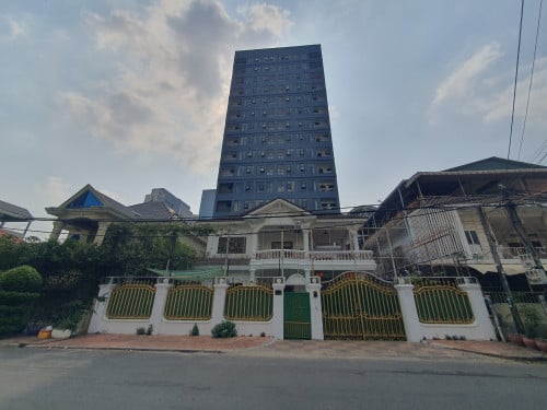 ផ្ទះវីឡា សម្រាប់លក់នៅទួលគោក