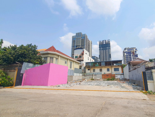 ដី សម្រាប់លក់នៅទួលគោក