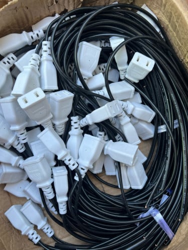 ក្បាលឌុយញីមានខ្សែ 0.5m