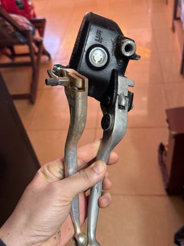ដៃប្រាំង Z900 2019