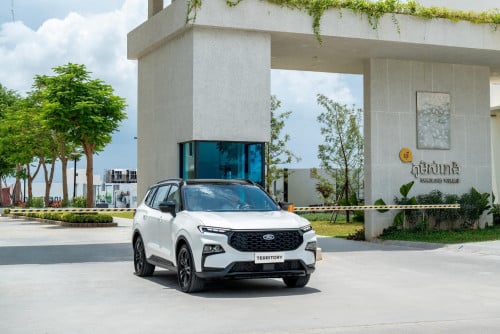 ផ្ទះកែងវីឡាកូនកាត់ បុរីភូមិសំរោង