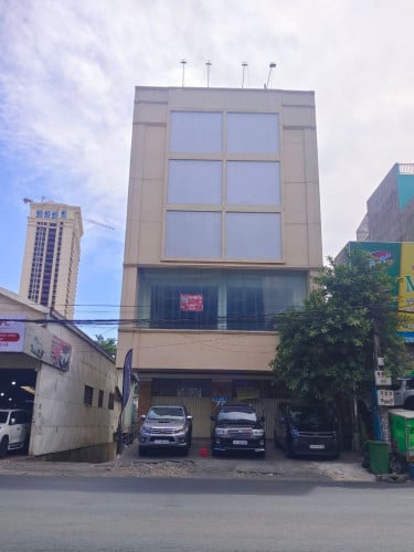 ផ្ទះអាជីវកម្មសម្រាប់ជួលលើផ្លូវធំ -​ Shop House For Rent On Main Road