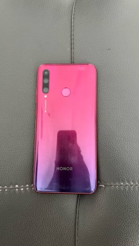 HONOR20i / RAM6GB memory ម៉ាស៊ីន128gb ធានានៅស៊ីមសំណុំទាំងអស់