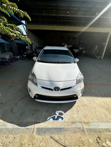 Toyota Prius 2014 Option 5 (Advance)