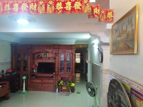 ផ្ទះឈួល200$/ខែ