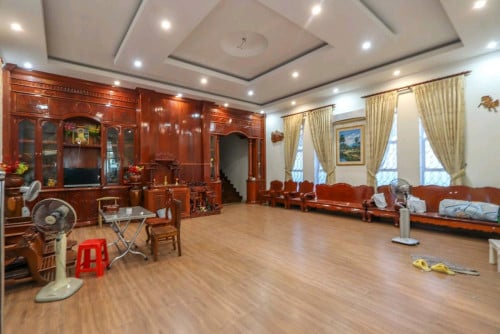 ផ្ទះវីឡាសម្រាប់ជួល